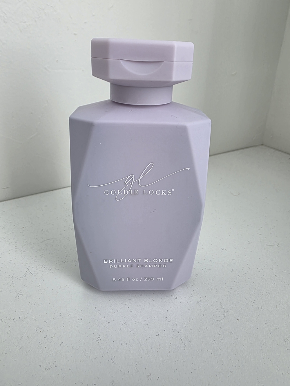 Goldie Locks Brilliant Blonde Purple Shampoo – Lavender Bottle